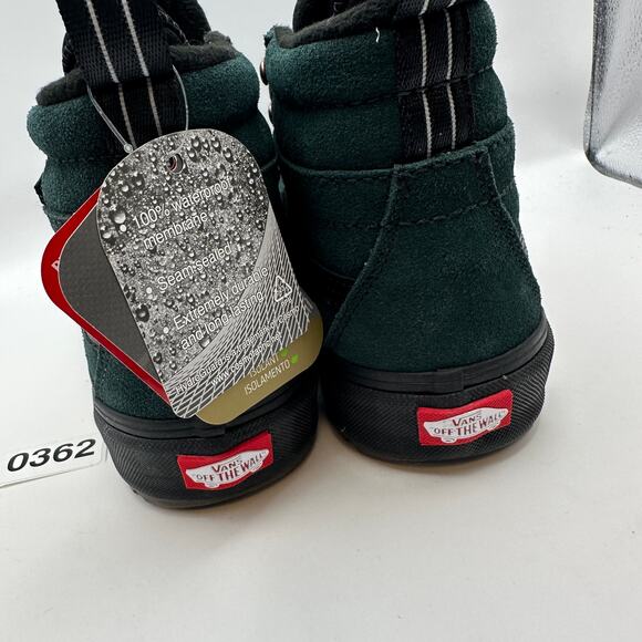 VANS Men\'s 8.5 MTE Sk8 Hi Pine Green Suede Black Outsole